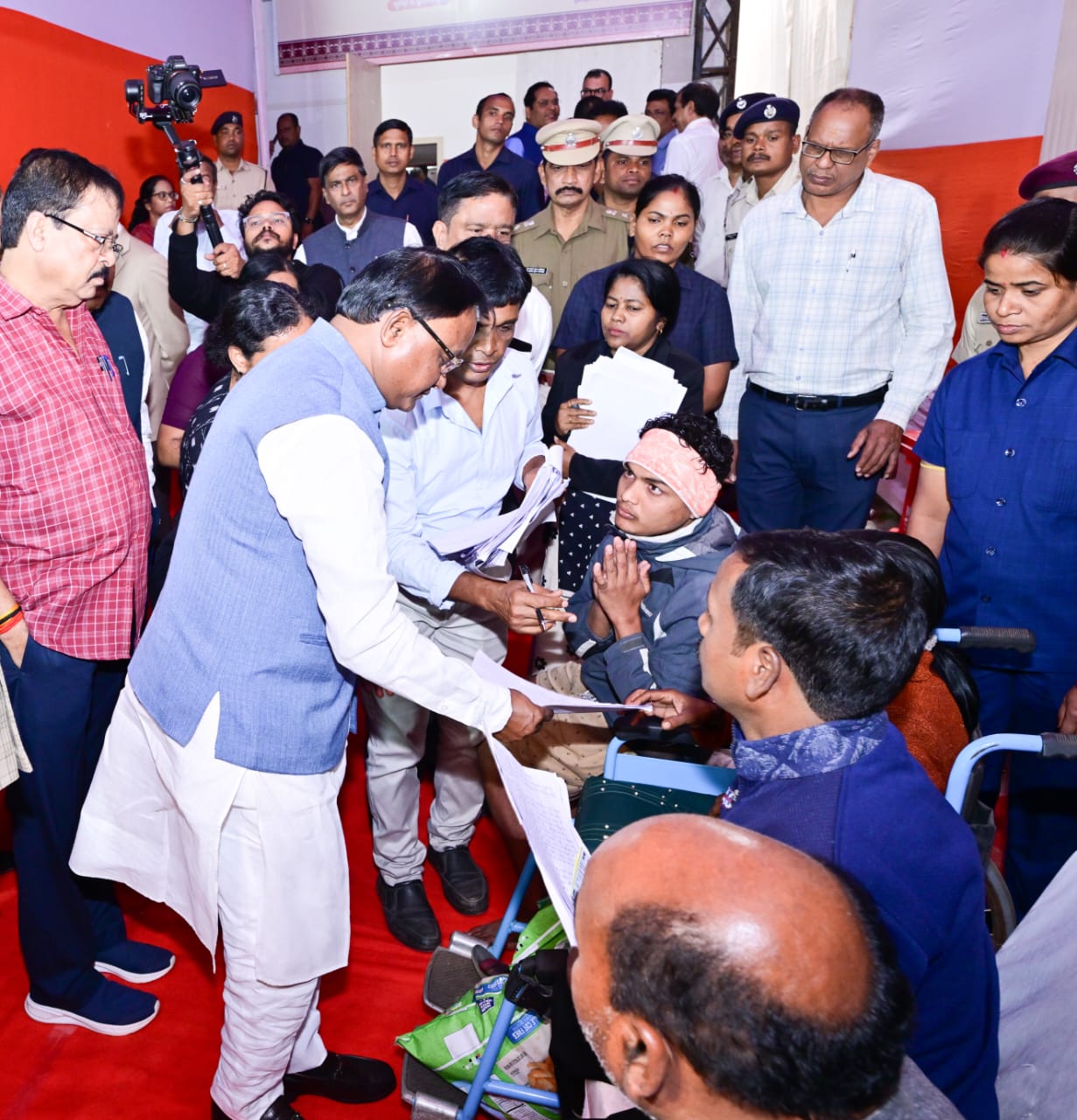 ମୁଖ୍ୟମନ୍ତ୍ରୀଙ୍କ ୧୬ତମ ପାଳି ଅଭିଯୋଗ ଶୁଣାଣି